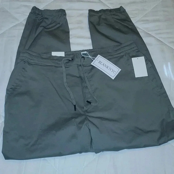 Blank NYC Stretch Jogger Pants Size 36 NWT - Picture 1 of 9